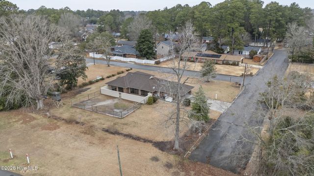 616 E Murphy Street, Wallace, NC 28466