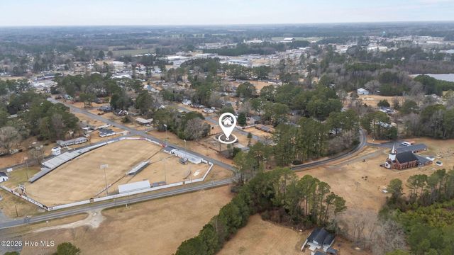616 E Murphy Street, Wallace, NC 28466