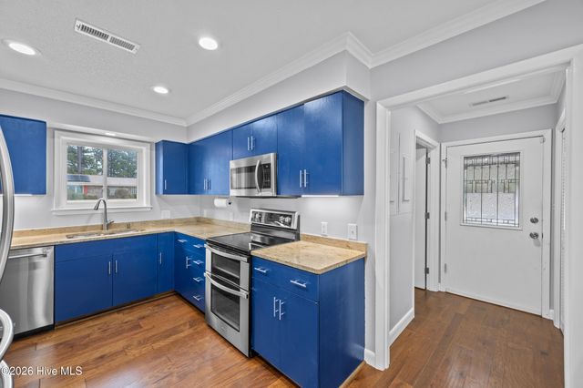 616 E Murphy Street, Wallace, NC 28466