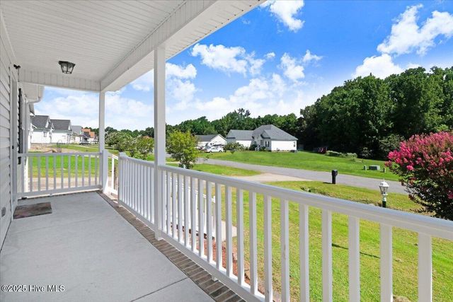 207 Starcrest Drive, Pikeville, NC 27863