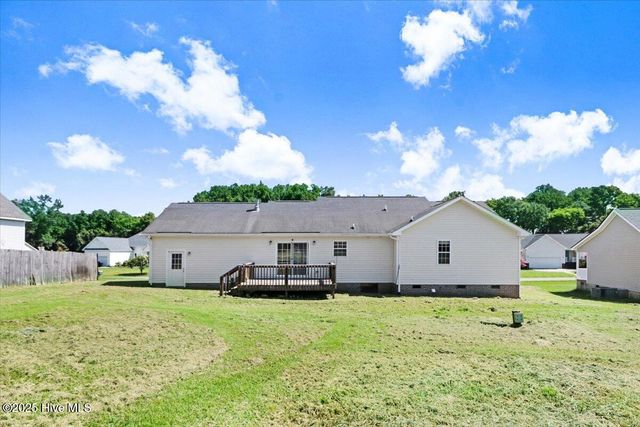 207 Starcrest Drive, Pikeville, NC 27863