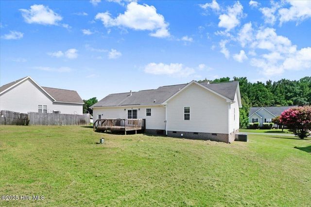 207 Starcrest Drive, Pikeville, NC 27863