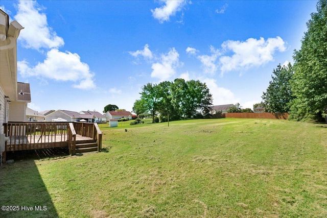 207 Starcrest Drive, Pikeville, NC 27863