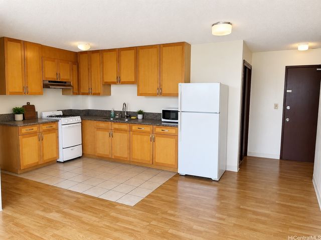 2977 Ala Ilima Street 302, Honolulu, HI 96818
