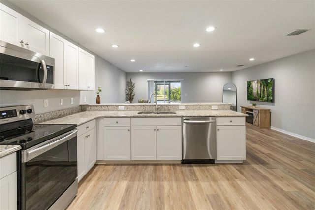 2930 FIELDWOOD CIRCLE, St Cloud, FL 34772