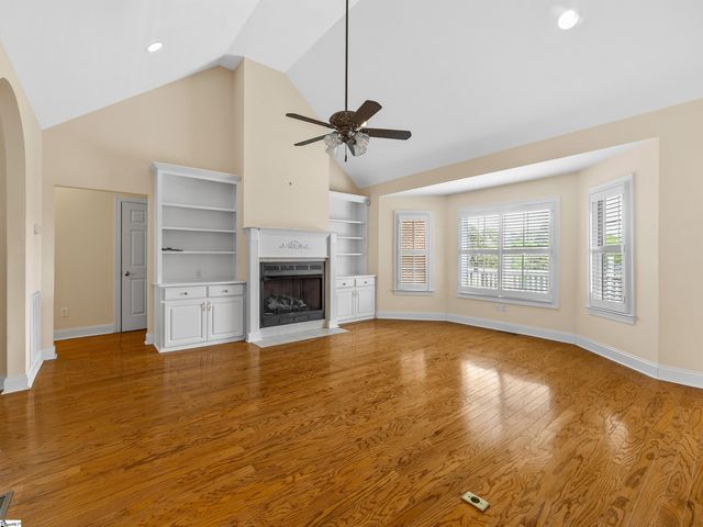 130 Roberts Meadow Loop, Spartanburg, SC 29307