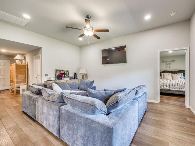 1104 NW 4th Street, Newcastle, OK 73065