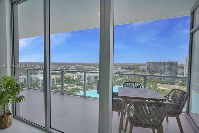 2411 Laguna Circle 1610, North Miami, FL 33181