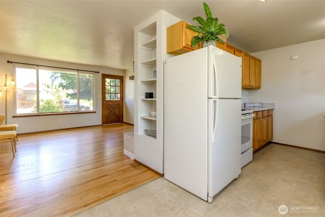 759 3rd Avenue N, Kent, WA 98032