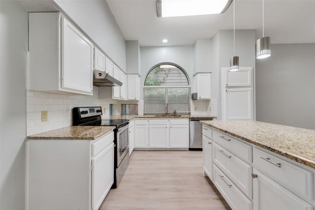5732 Polo Club Drive, Arlington, TX 76017