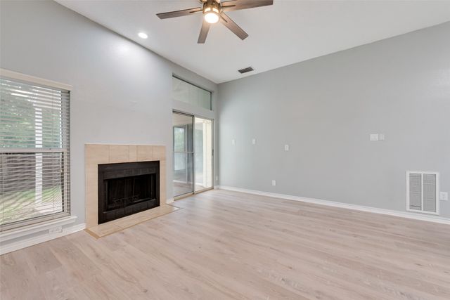 5732 Polo Club Drive, Arlington, TX 76017