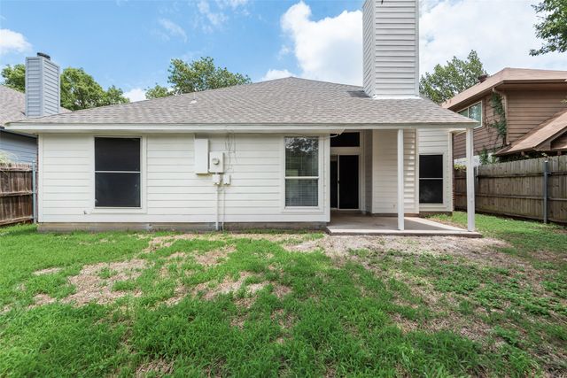 5732 Polo Club Drive, Arlington, TX 76017