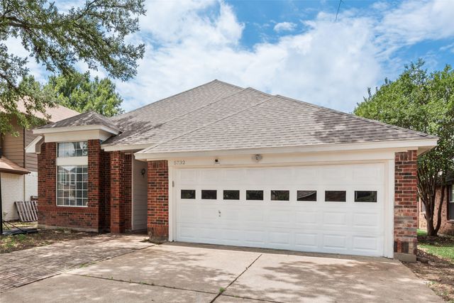 5732 Polo Club Drive, Arlington, TX 76017