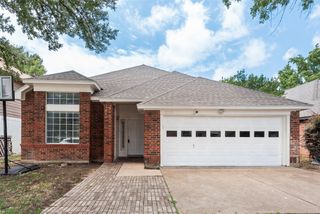 5732 Polo Club Drive, Arlington, TX 76017
