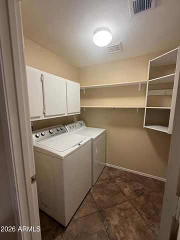 5200 W SHANNON Street, Chandler, AZ 85226