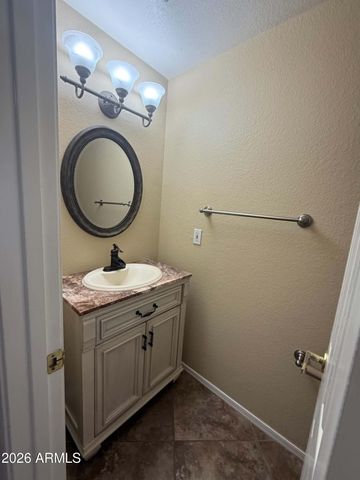 5200 W SHANNON Street, Chandler, AZ 85226