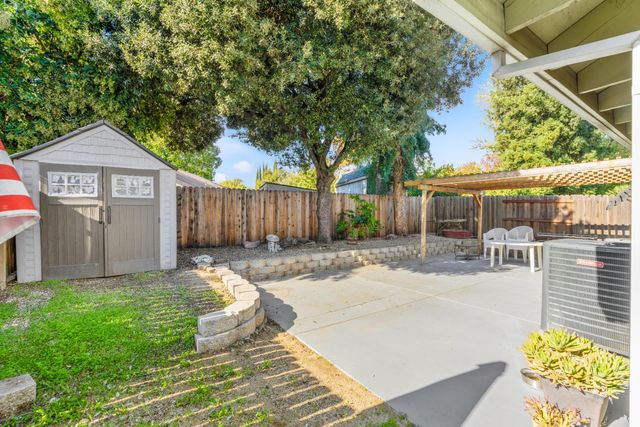 3649 Rio Pacifica Way, Sacramento, CA 95834
