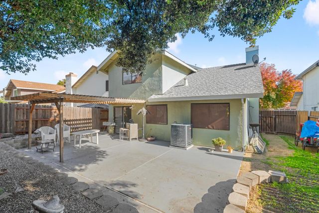 3649 Rio Pacifica Way, Sacramento, CA 95834