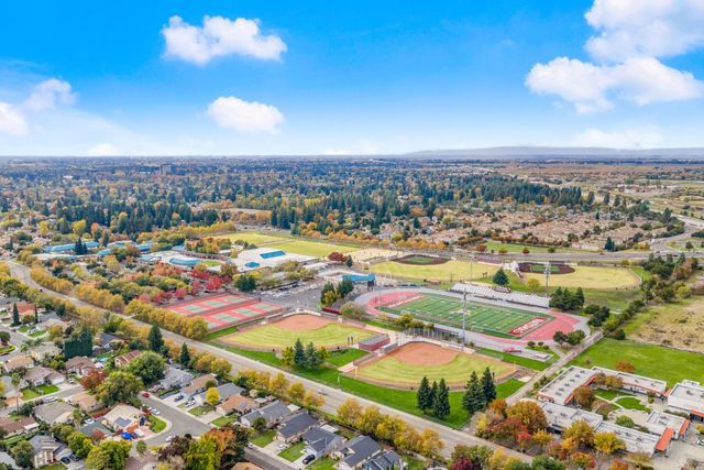 3649 Rio Pacifica Way, Sacramento, CA 95834