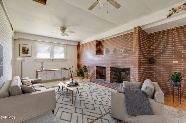 36181 Plum Creek Road, Glade Spring, VA 24340