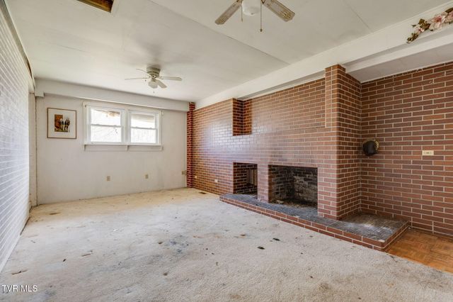 36181 Plum Creek Road, Glade Spring, VA 24340