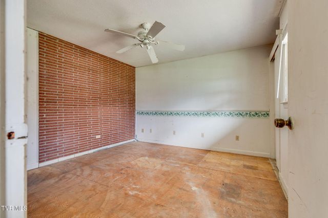 36181 Plum Creek Road, Glade Spring, VA 24340