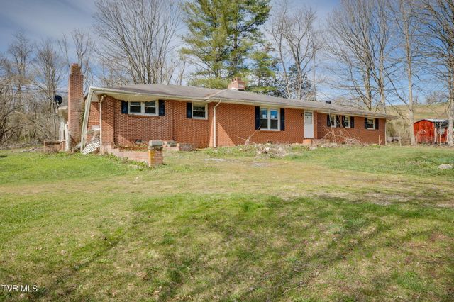 36181 Plum Creek Road, Glade Spring, VA 24340