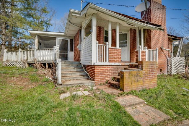 36181 Plum Creek Road, Glade Spring, VA 24340