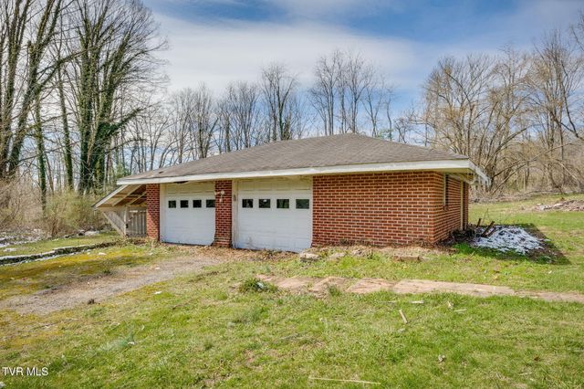 36181 Plum Creek Road, Glade Spring, VA 24340