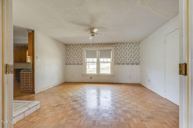 36181 Plum Creek Road, Glade Spring, VA 24340