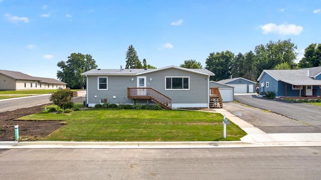 102 5th Street SW, Kasson, MN 55944