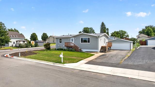 102 5th Street SW, Kasson, MN 55944