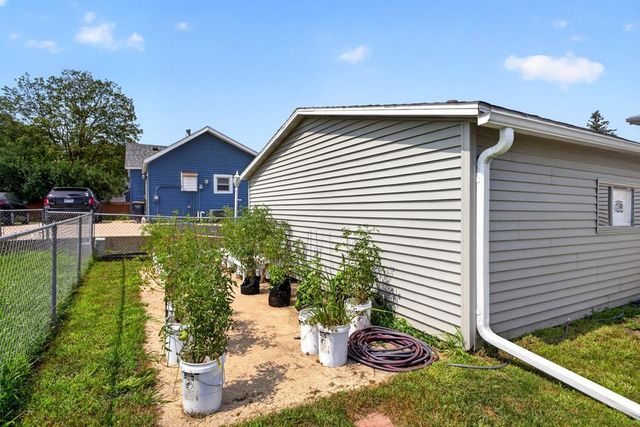 102 5th Street SW, Kasson, MN 55944
