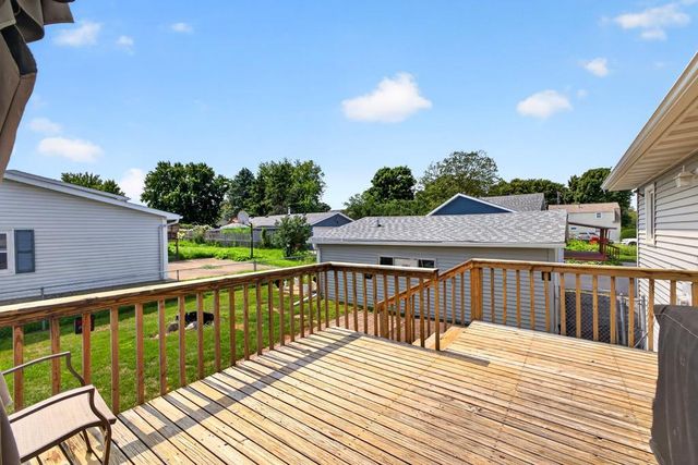 102 5th Street SW, Kasson, MN 55944