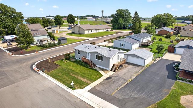 102 5th Street SW, Kasson, MN 55944