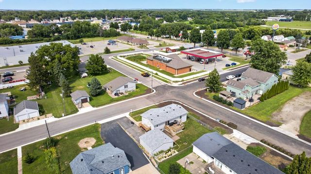 102 5th Street SW, Kasson, MN 55944