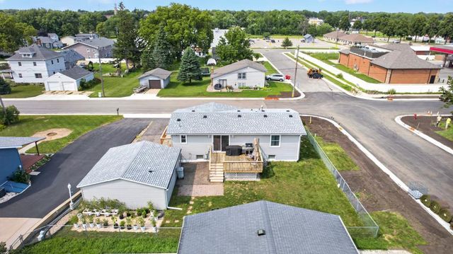 102 5th Street SW, Kasson, MN 55944