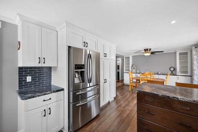 102 5th Street SW, Kasson, MN 55944