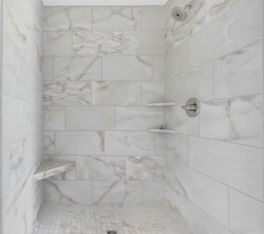 2712 Brewster Dr, Clarksville, TN 37042
