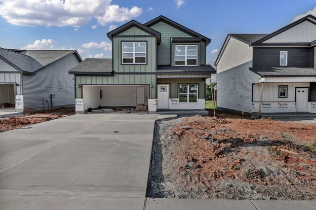 2712 Brewster Dr, Clarksville, TN 37042