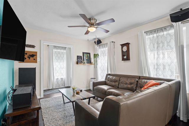 4204 Geddes Avenue, Fort Worth, TX 76107