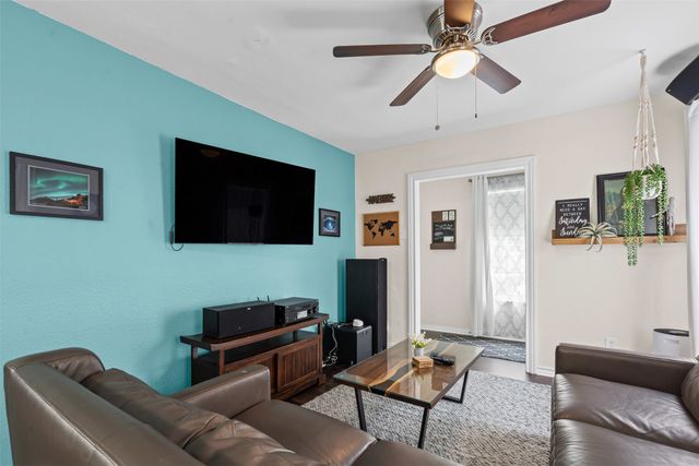 4204 Geddes Avenue, Fort Worth, TX 76107