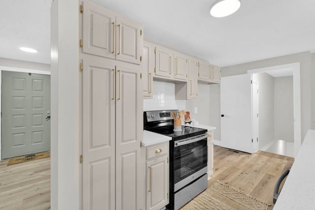 3125 N Rushwood St, Wichita, KS 67226