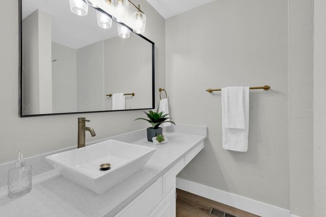 3125 N Rushwood St, Wichita, KS 67226