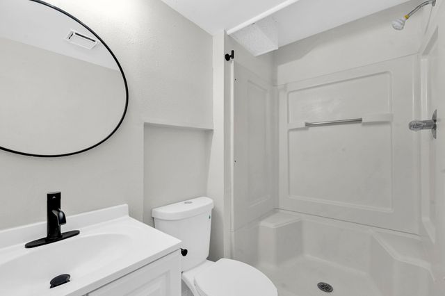 3125 N Rushwood St, Wichita, KS 67226