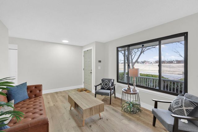 3125 N Rushwood St, Wichita, KS 67226