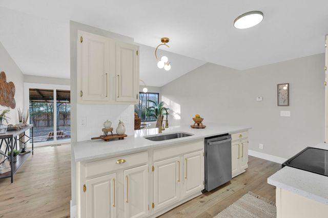 3125 N Rushwood St, Wichita, KS 67226