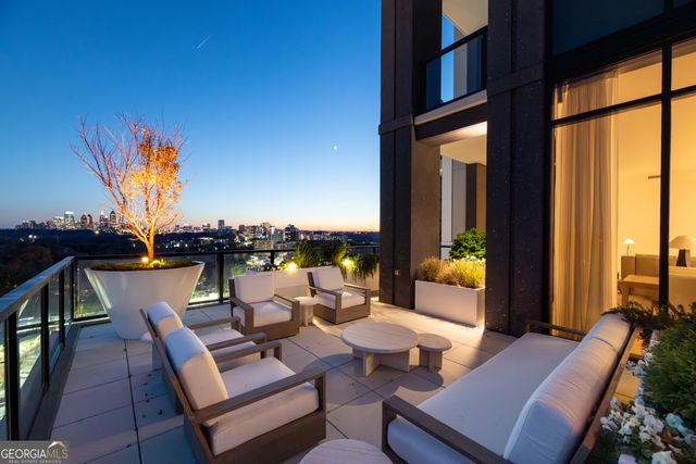 2425 Peachtree Road NE 1503, Atlanta, GA 30305