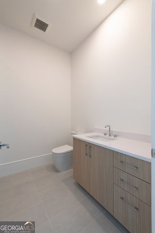 2425 Peachtree Road NE 1503, Atlanta, GA 30305