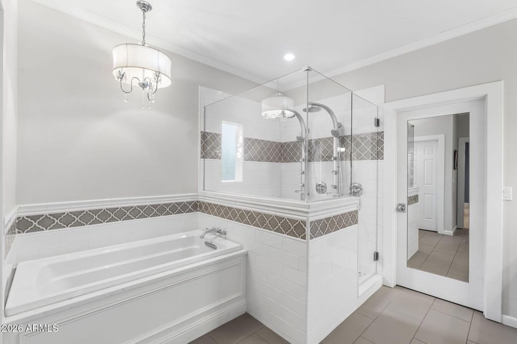 Image 10 of property listing at 1832 E MENLO Street, Mesa, AZ 85203